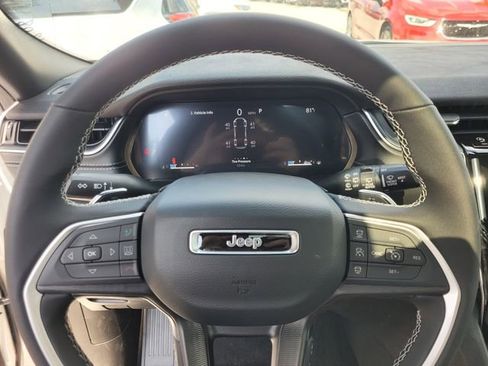 New 2025 Jeep Grand Cherokee L Altitude image 29