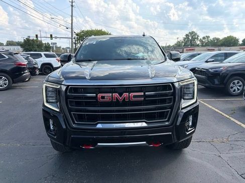 Used 2023 GMC Yukon AT4 w/ AT4 Premium Plus Package AWD/4WD image 3