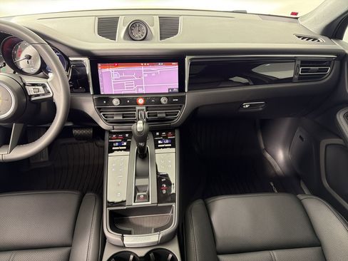 Used 2026 Porsche Macan S AWD/4WD image 28