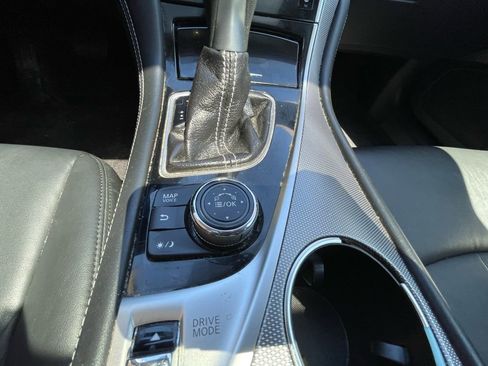 Used 2015 INFINITI Q50 Premium w/ Navigation Package AWD/4WD image 16