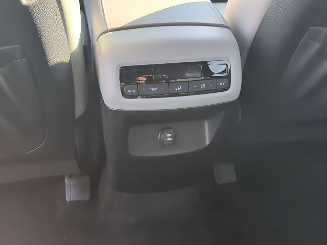 Used 2024 Hyundai Palisade SEL AWD/4WD image 13