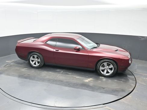 Used 2020 Dodge Challenger SXT image 30