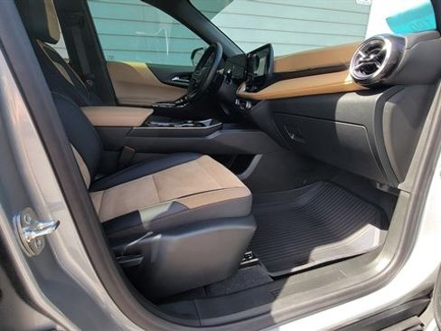 Used 2026 Chevrolet Equinox ACTIV FWD image 43