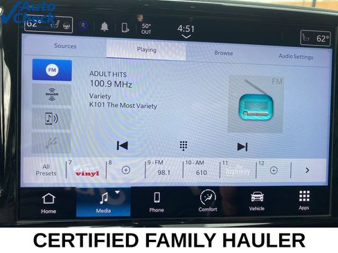 Used 2024 Chrysler Pacifica Touring-L FWD image 39