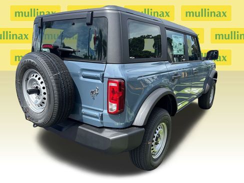 New 2025 Ford Bronco Base image 14