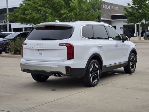 Used 2024 Kia Telluride S w/ S Sunroof Package image 4