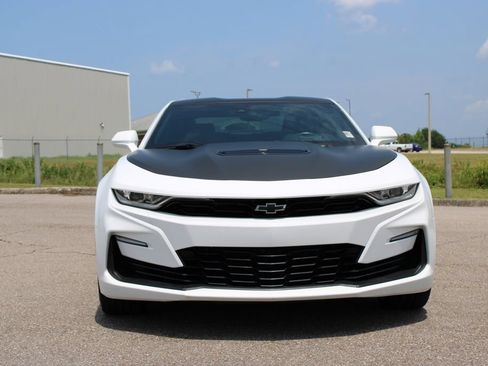 Used 2021 Chevrolet Camaro SS RWD image 4