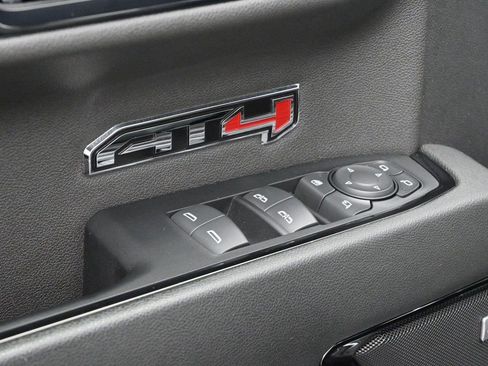 Used 2023 GMC Sierra 1500 AT4 w/ AT4 Premium Package AWD/4WD image 12