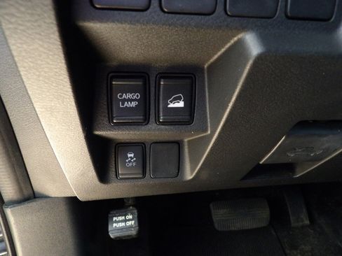 Used 2022 Nissan Frontier S image 24