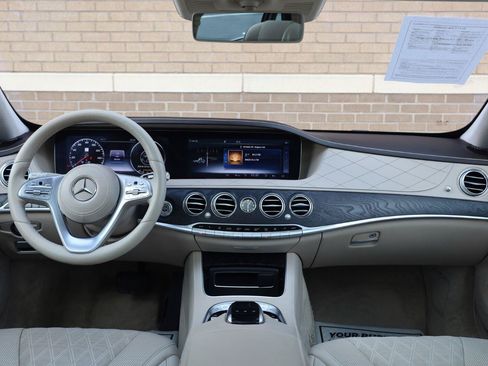 Used 2018 Mercedes-Benz S 560 Sedan image 35
