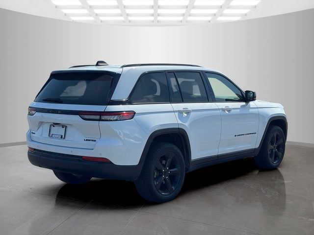 Certified 2024 Jeep Grand Cherokee Limited w/ Black Appearance Package AWD/4WD image 7