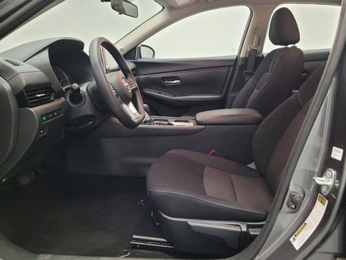 Used 2025 Nissan Sentra SV FWD image 17