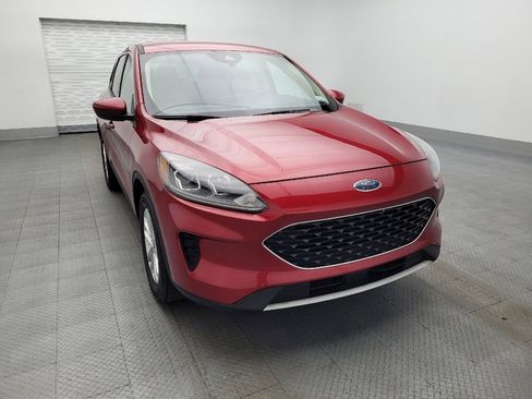Used 2020 Ford Escape SE image 14