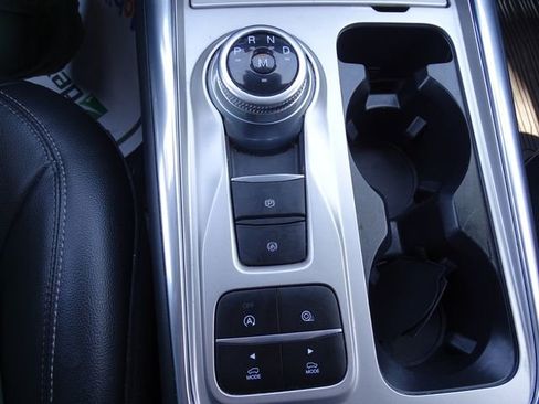 Used 2020 Ford Explorer XLT w/ Equipment Group 202A RWD image 10