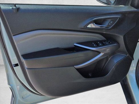 Certified 2024 Chevrolet Trax ACTIV w/ Sunroof Package FWD image 11