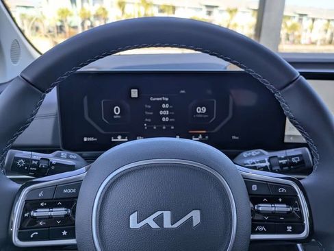 New 2026 Kia Carnival SX FWD image 32
