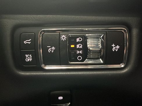 Used 2023 Lincoln Nautilus AWD w/ Premium Package image 33