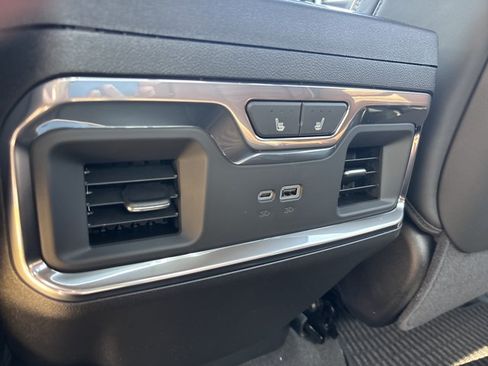 New 2026 GMC Sierra 3500 Denali Ultimate w/ LPO, Black Badging Package AWD/4WD image 21
