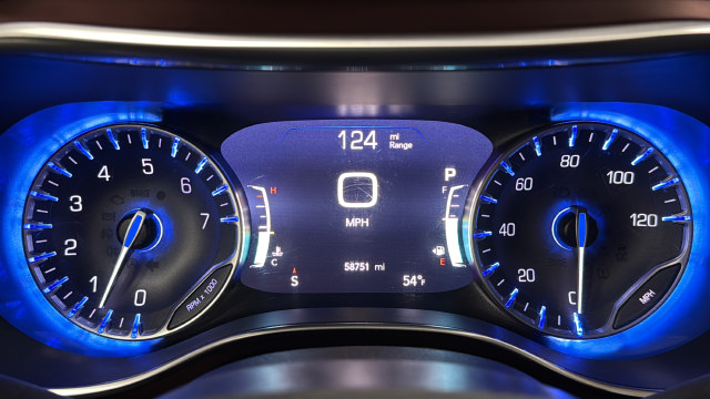 Used 2020 Chrysler Pacifica Limited FWD image 17