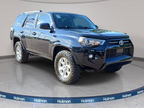Used 2021 Toyota 4Runner SR5 AWD/4WD image 4