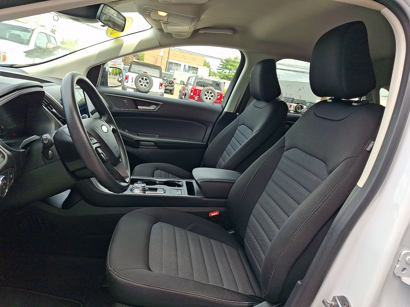 Certified 2022 Ford Edge SE w/ Black Appearance Package AWD/4WD image 15