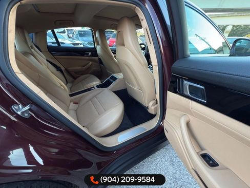 Used 2020 Porsche Panamera 4 image 35