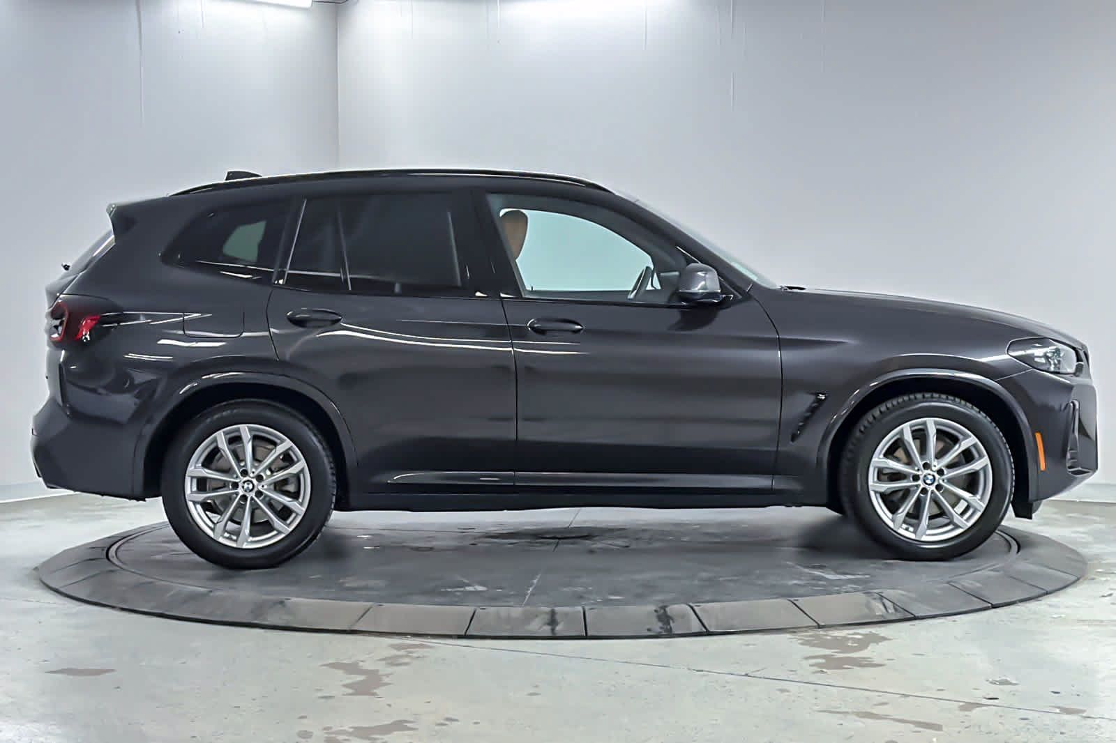 Used 2023 BMW X3 xDrive30i w/ M Sport Package AWD/4WD image 8