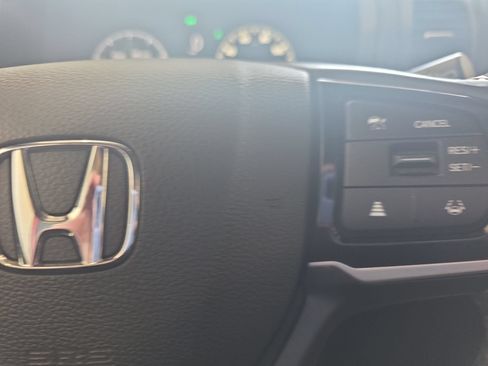 Used 2025 Honda Odyssey Sport-L image 18