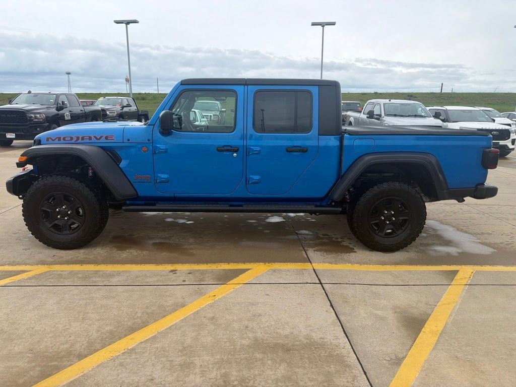 Used 2022 Jeep Gladiator Mojave w/ Dual Top Group AWD/4WD image 6