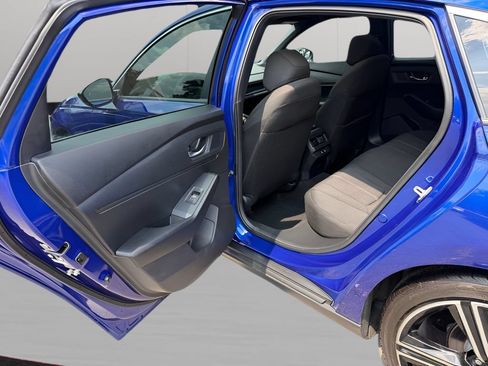 Used 2025 Honda Accord Sport image 30