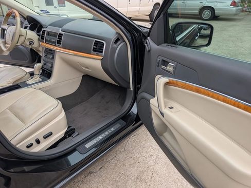 Used 2011 Lincoln MKZ FWD image 14