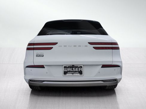 Used 2024 Genesis Electrified GV70 w/ Prestige Package AWD/4WD image 4