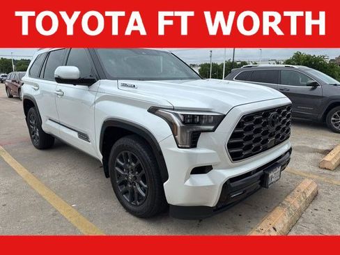 Used 2025 Toyota Sequoia Platinum AWD/4WD image 1