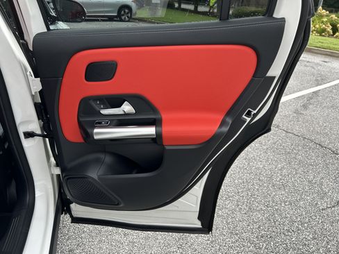 Certified 2025 Mercedes-Benz GLA 250 image 42