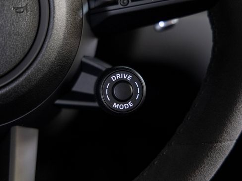 New 2025 Porsche Macan Turbo image 15