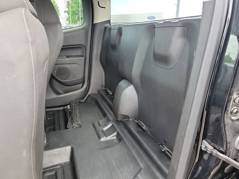 Used 2022 Chevrolet Colorado LT w/ Fleet Safety Package RWD image 9
