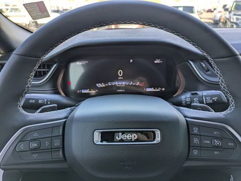 Used 2024 Jeep Grand Cherokee L Altitude image 31