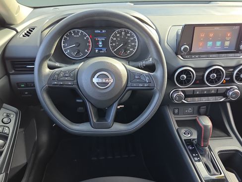 Used 2024 Nissan Sentra S FWD image 11