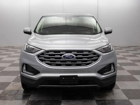 Used 2023 Ford Edge Titanium image 2