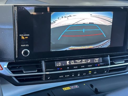 Certified 2025 Toyota Sienna XLE w/ XLE Plus Package AWD/4WD image 19