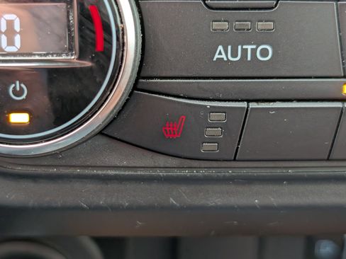 Used 2022 Ford Maverick Lariat w/ Lariat Luxury Package FWD image 19