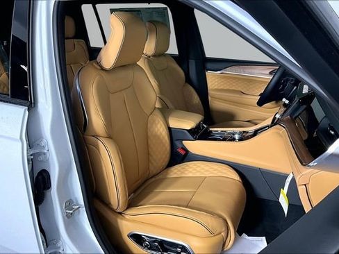 New 2026 Jeep Grand Cherokee L Summit w/ Obsidian Package AWD/4WD image 12