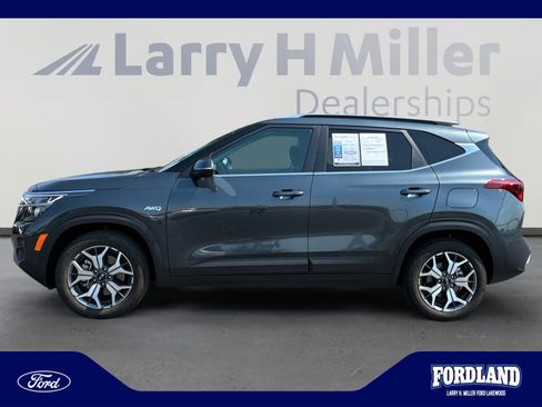 Used 2021 Kia Seltos EX AWD/4WD image 2