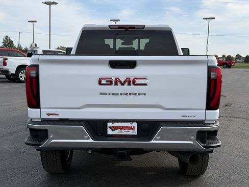 New 2026 GMC Sierra 3500 SLT w/ SLT Premium Package image 4