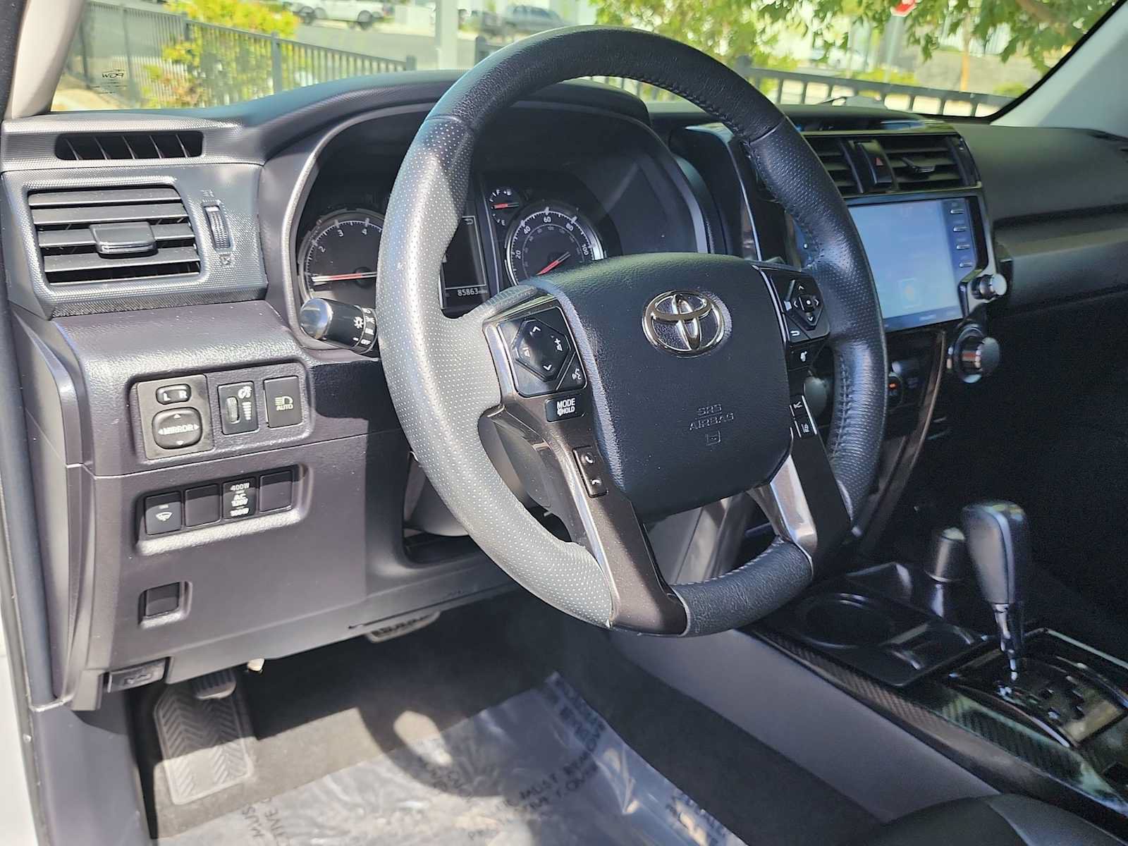 Used 2020 Toyota 4Runner Venture w/ Moonroof Package AWD/4WD image 16