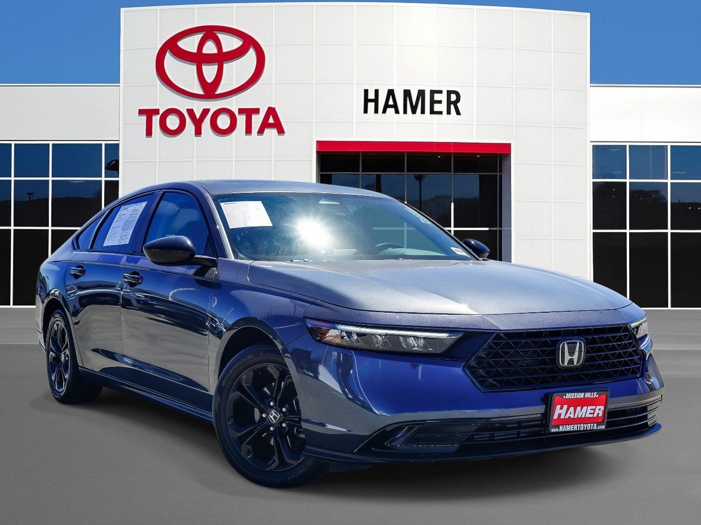 Used 2025 Honda Accord SE image 1