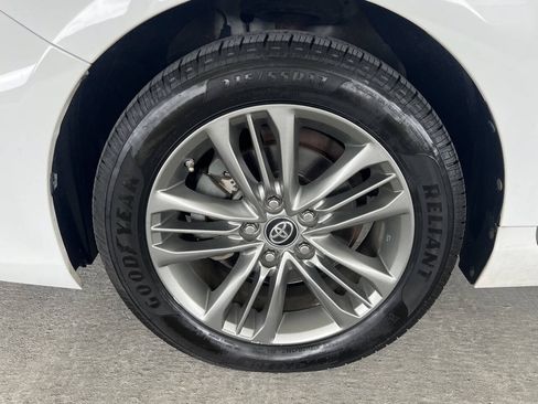 Used 2017 Toyota Camry SE FWD image 30