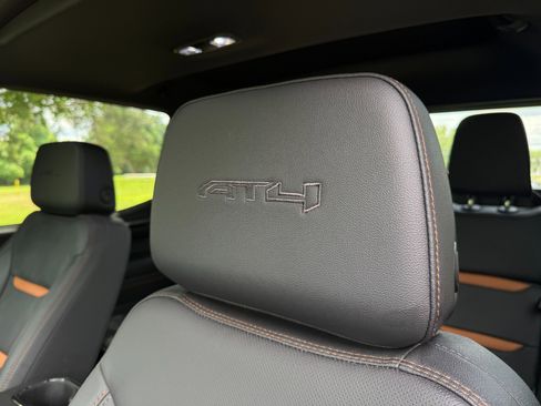 Used 2024 GMC Sierra 1500 AT4 w/ Technology Package image 11