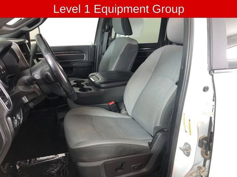 Used 2024 RAM 3500 Big Horn AWD/4WD image 11