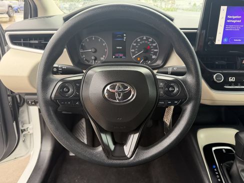Used 2024 Toyota Corolla LE FWD image 32